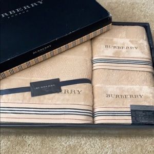 Authentic Burberry Towel sets